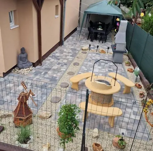 アパート Hanna シオーフォク