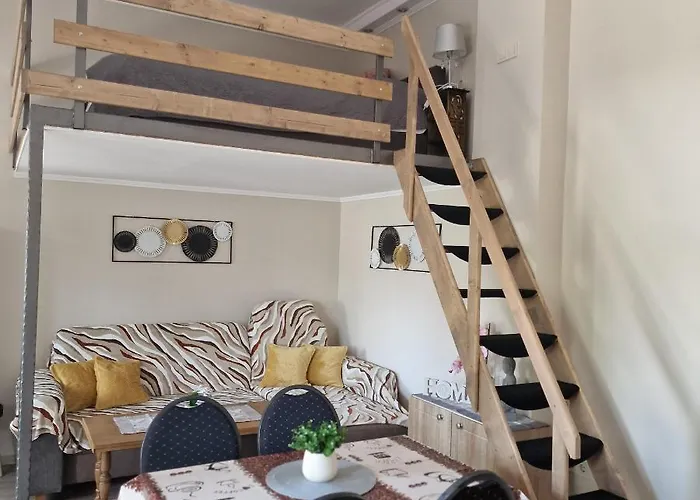 Hanna アパート シオーフォク